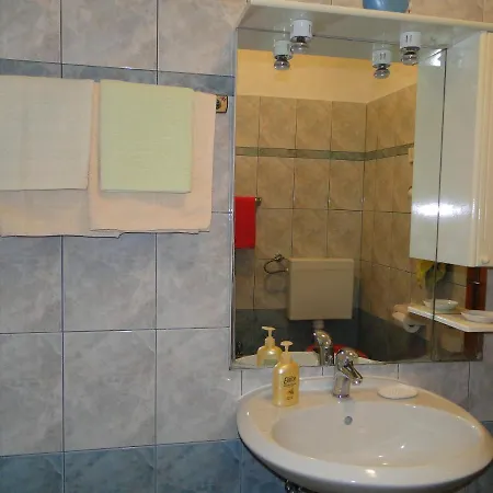 Vedran Apartment *